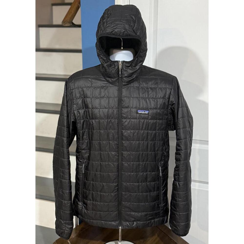 Men's Size Medium Patagonia Nano Puff Hooded Full Zip Black Light Weight Jacket!